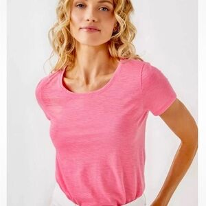 NWT Lilly Pulitzer Vibrant Pink Short Sleeve Tee- large- Rousseau pink